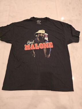 Black Short-Sleeve Graphic Tee with Bold Red Lettering